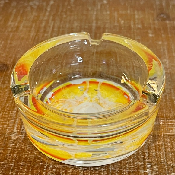 Vintage Mellow Glass Art ashtray. Vintage camel design - Picture 4 of 6